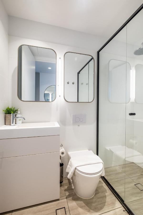 Mega Style Apartments Victoria One Melbourne Buitenkant foto