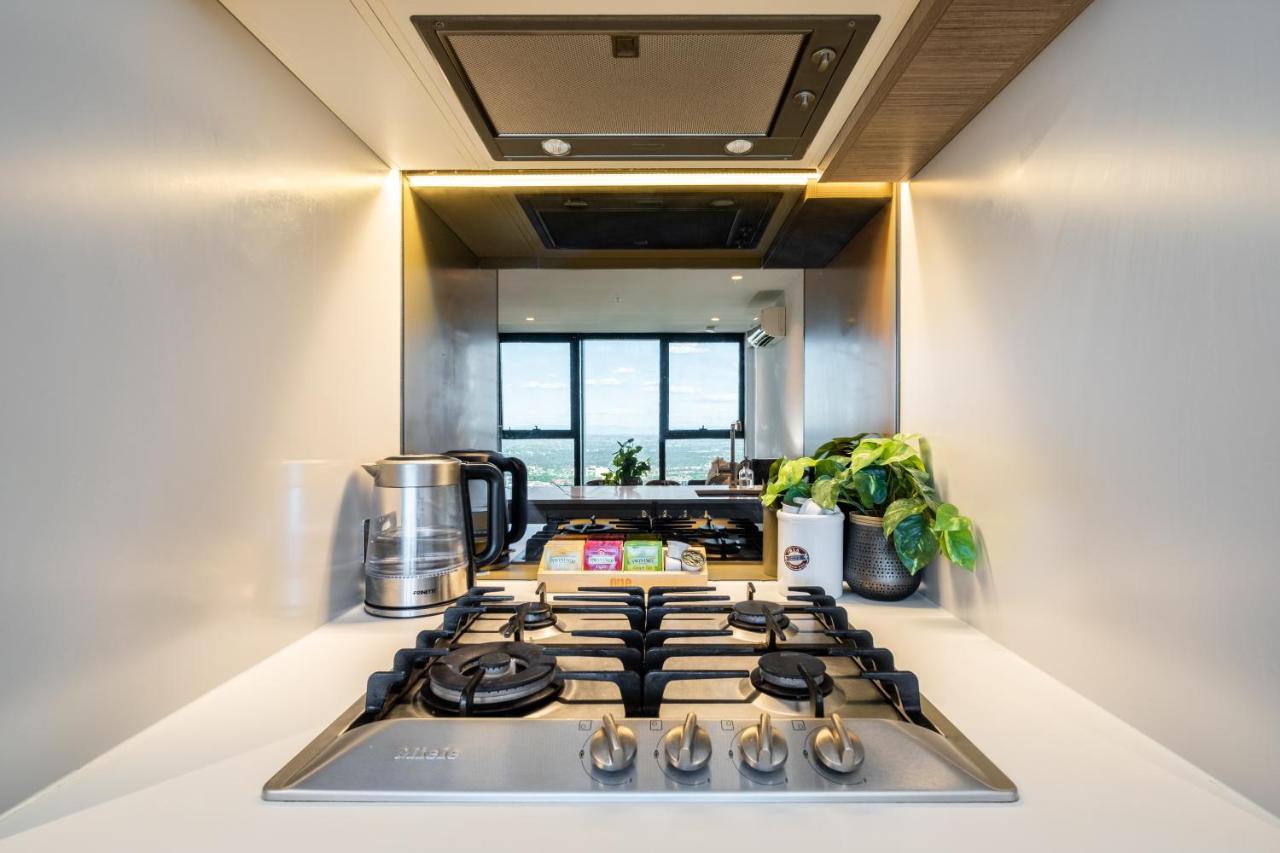 Mega Style Apartments Victoria One Melbourne Buitenkant foto