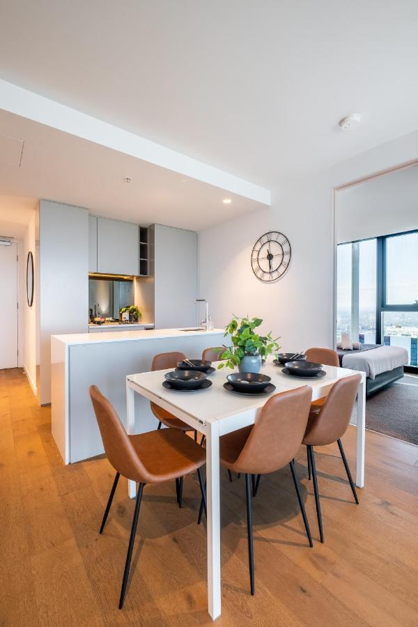 Mega Style Apartments Victoria One Melbourne Buitenkant foto