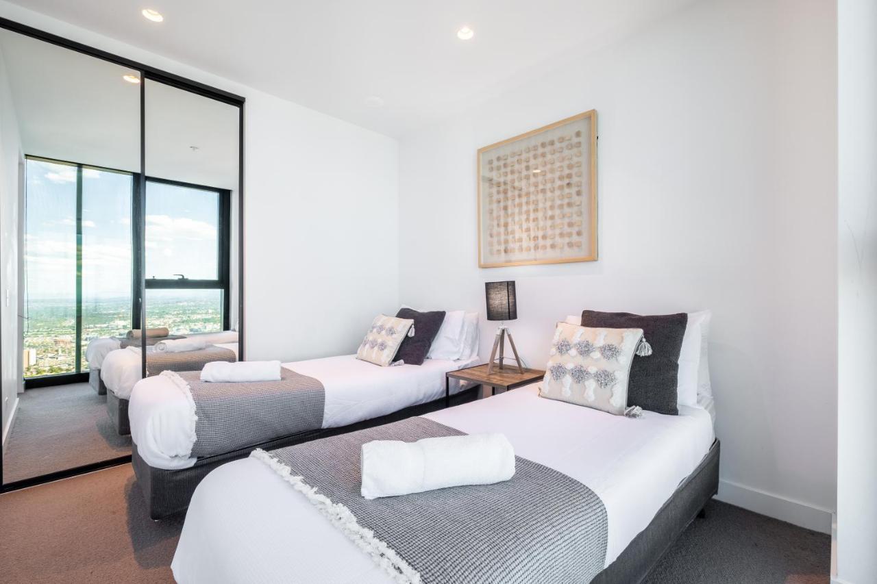 Mega Style Apartments Victoria One Melbourne Buitenkant foto